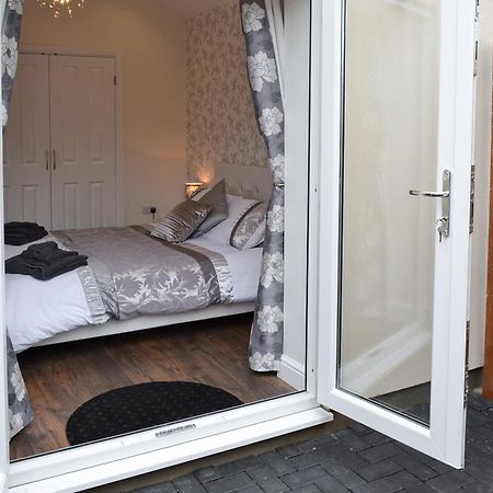 Oswald Lodge Llanon Экстерьер фото